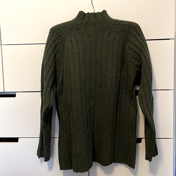 J Crew, 100% wool sweater, size S, forest green - Picture 2 of 5